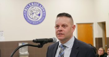 photo of Bob Hagan delivering a speech